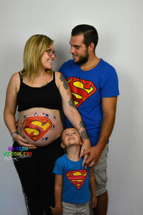 belly-painting-lyon-superman.jpg